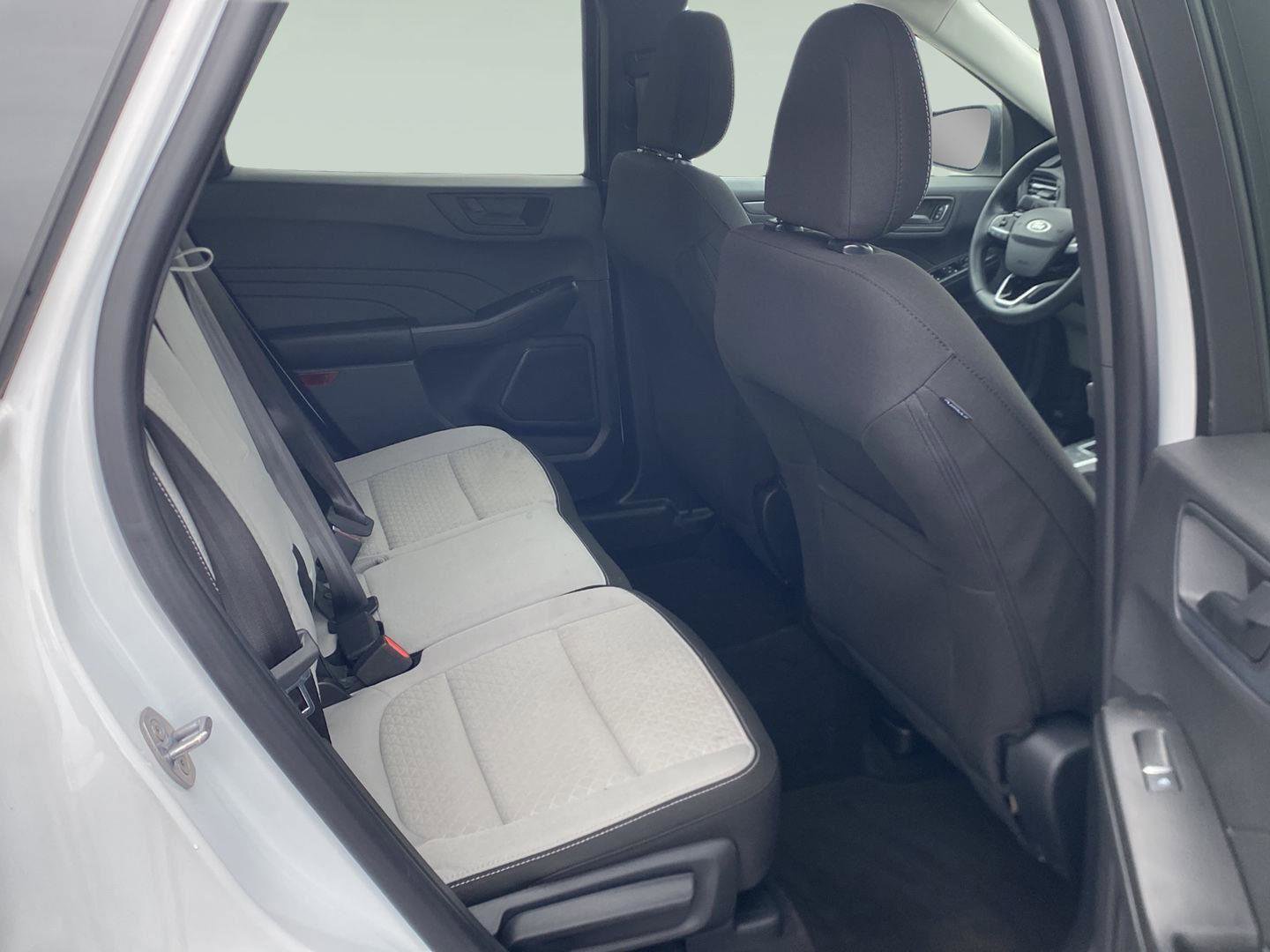 Used 2024 Ford Escape Active image 37