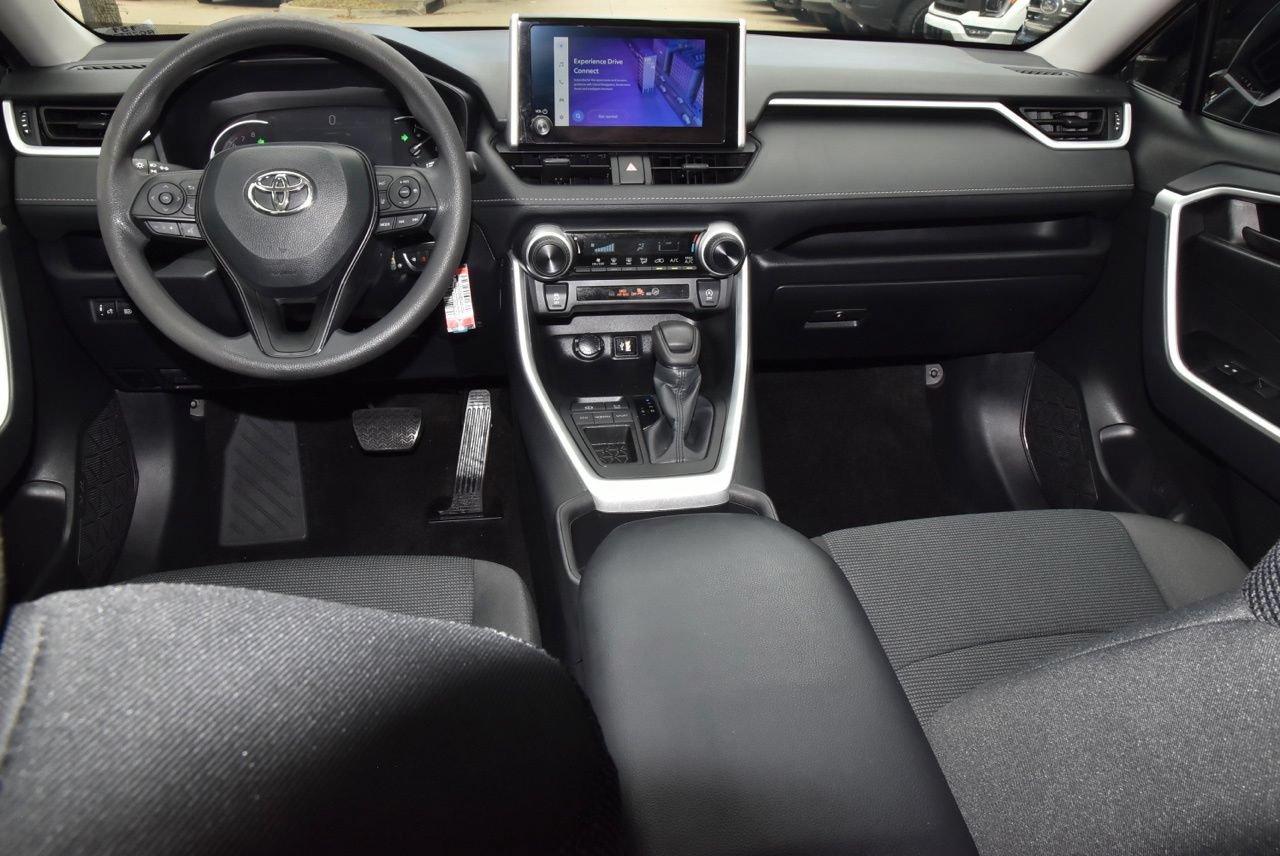 Used 2024 Toyota RAV4 LE FWD image 16
