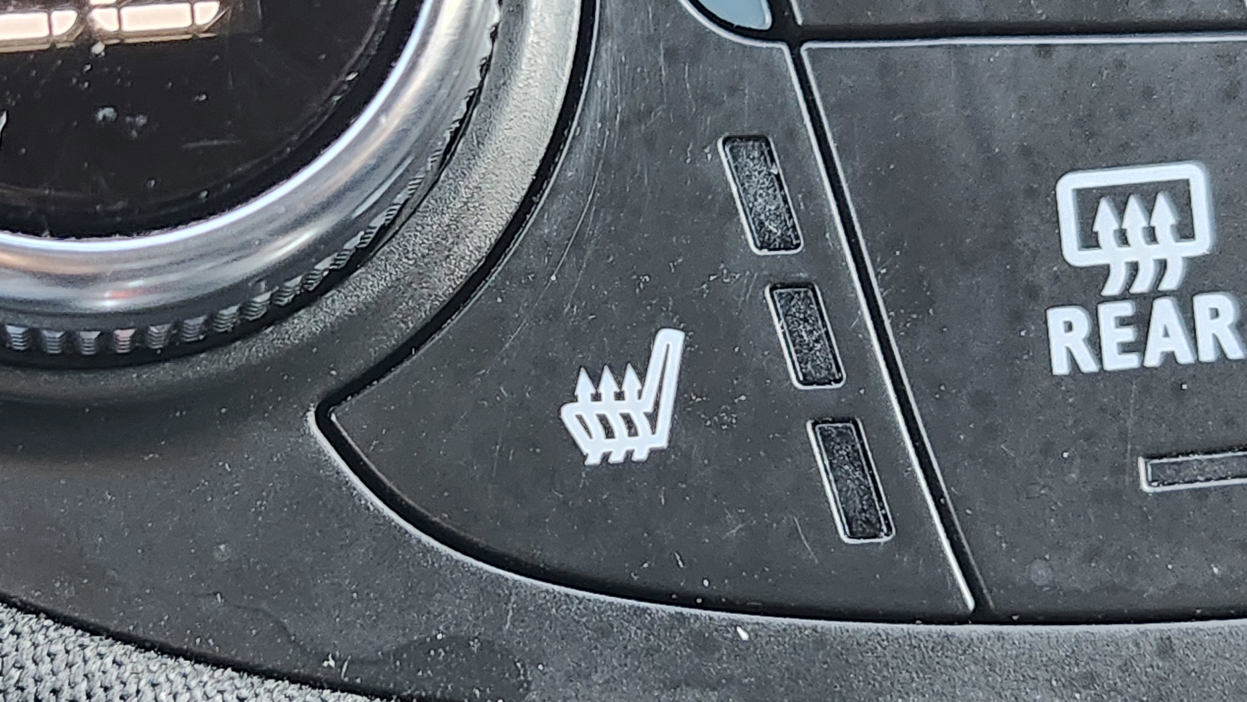 Used 2022 Chevrolet Malibu LT image 24