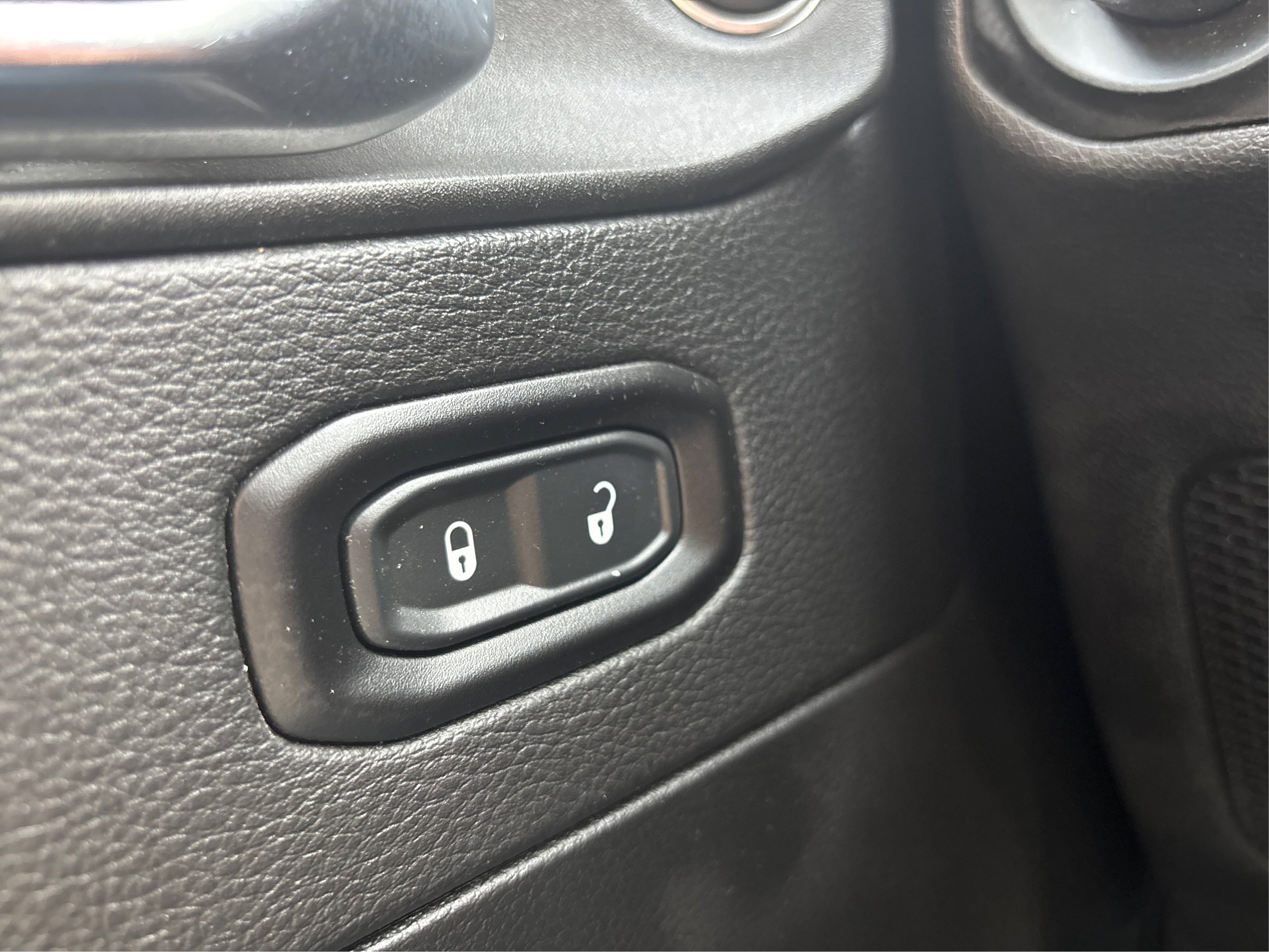 Used 2021 Jeep Wrangler Unlimited Sahara image 50