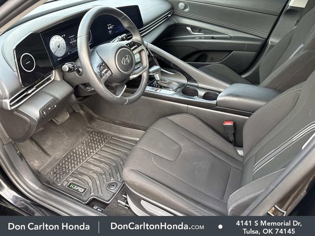 Used 2023 Hyundai Elantra SEL w/ Convenience Package image 10