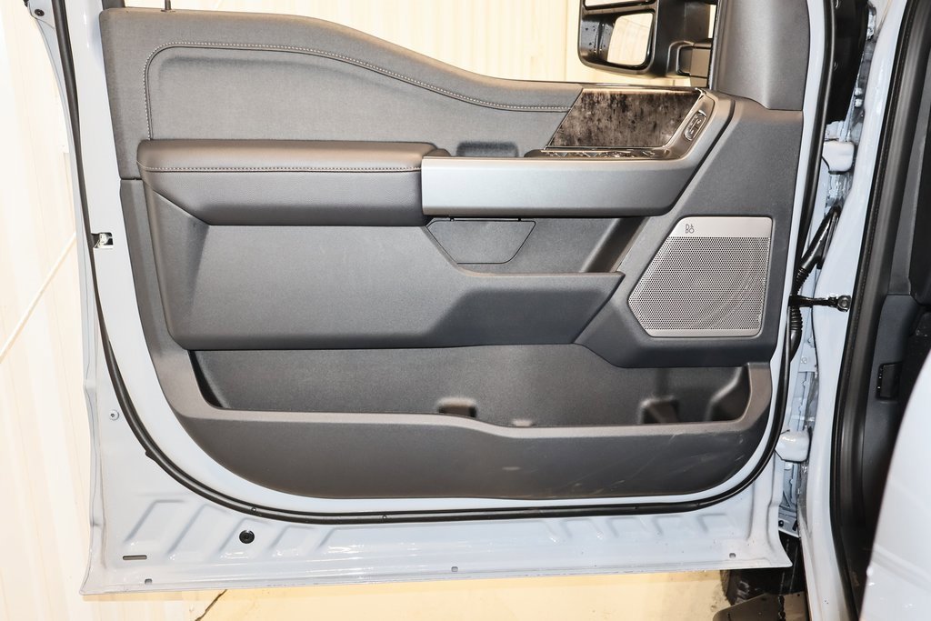 New 2025 Ford F350 Lariat w/ Lariat Ultimate Package image 9