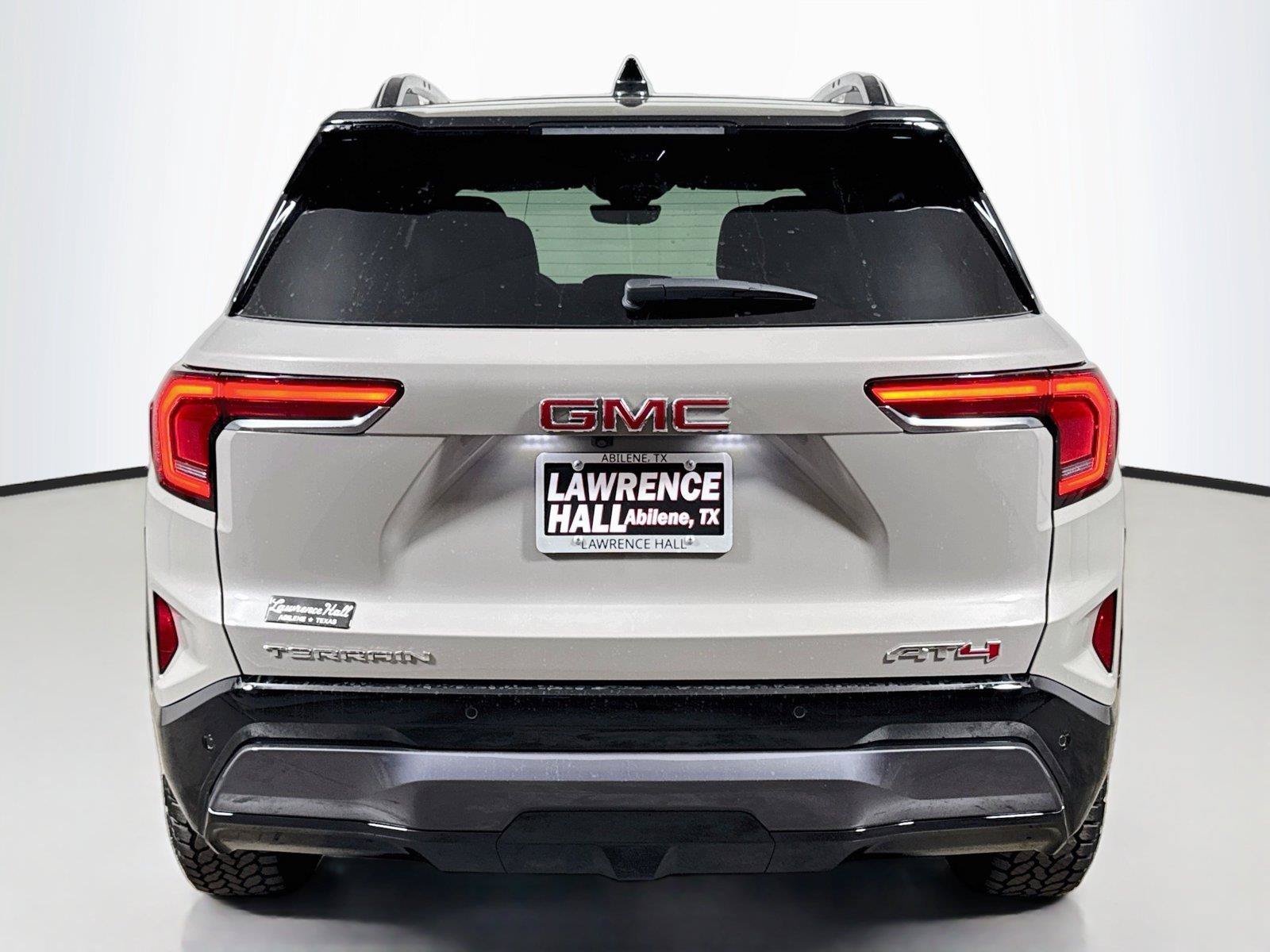 New 2027 GMC Terrain AT4 w/ Technology Package II AWD/4WD image 4