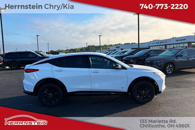 Used 2025 Buick Envista Sport Touring FWD image 28