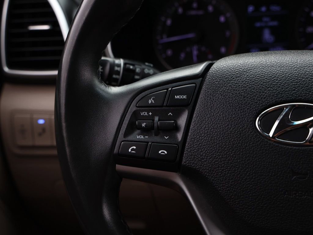 Used 2021 Hyundai Tucson Limited image 26