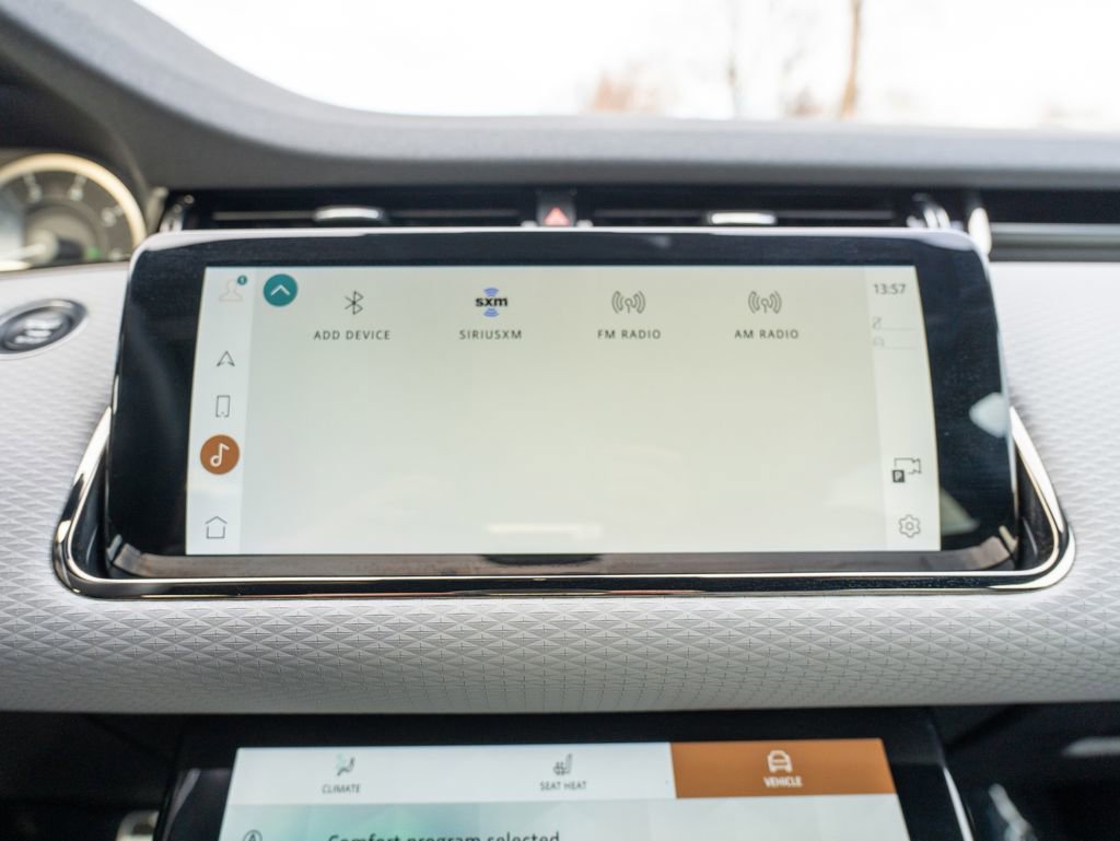 Used 2023 Land Rover Range Rover Evoque R-Dynamic S image 30