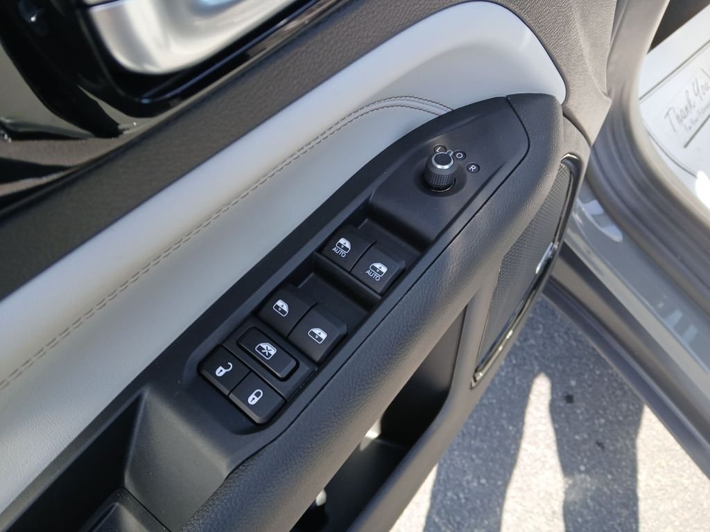 New 2026 Jeep Compass Limited w/ Sun, Sound & Navigation Group AWD/4WD image 12