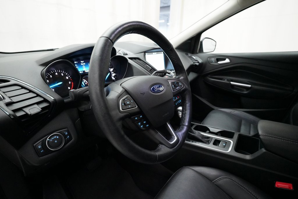 Used 2019 Ford Escape Titanium image 8