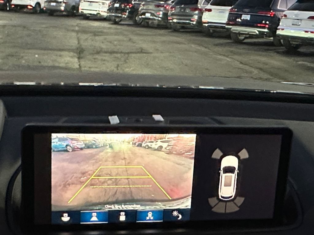 Used 2023 Acura MDX SH-AWD w/ Technology Package image 16