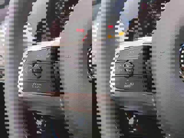 Used 2025 BMW M235i xDrive w/ Technology Package image 57