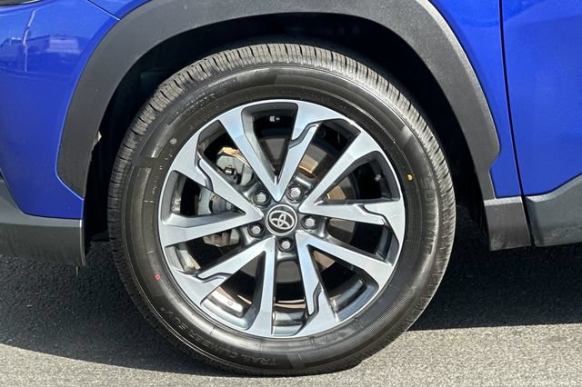 Certified 2025 Toyota Corolla Cross XLE FWD image 31