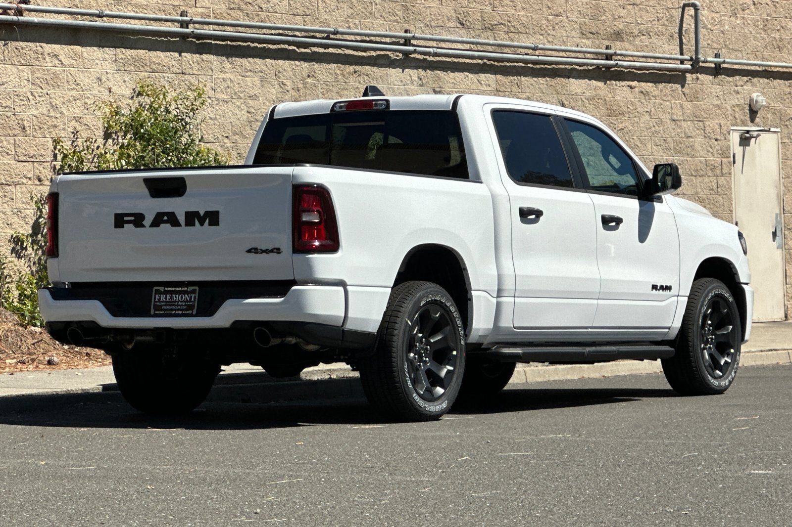 New 2026 RAM 1500 Express AWD/4WD image 3