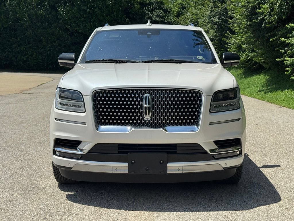 Used 2018 Lincoln Navigator L Reserve w/ Technology Package AWD/4WD image 3
