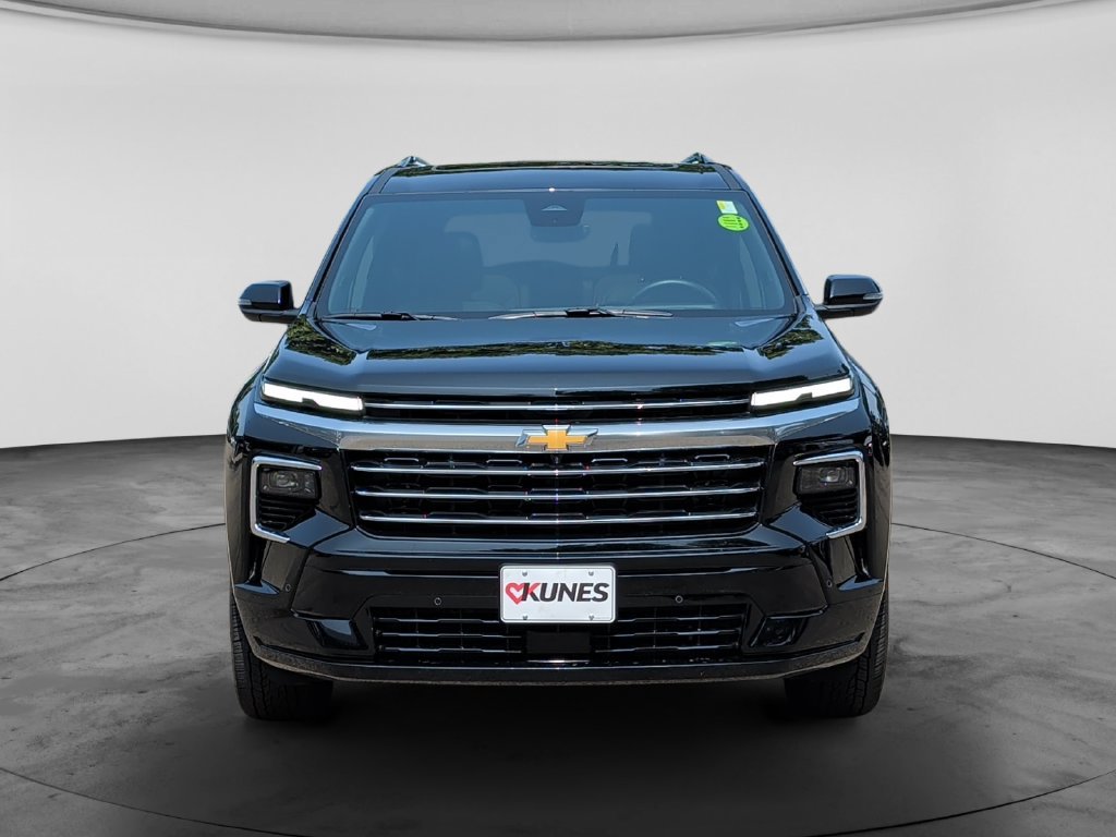 Used 2026 Chevrolet Traverse High Country w/ LPO, Floor Liner Package AWD/4WD image 2