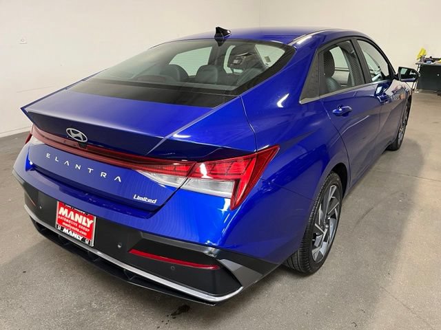Used 2024 Hyundai Elantra Limited FWD image 3