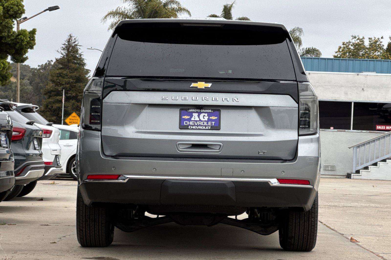 New 2026 Chevrolet Suburban LT w/ Comfort Package AWD/4WD image 7