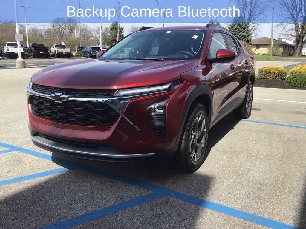 Used 2024 Chevrolet Trax LT w/ Driver Confidence Package image 4