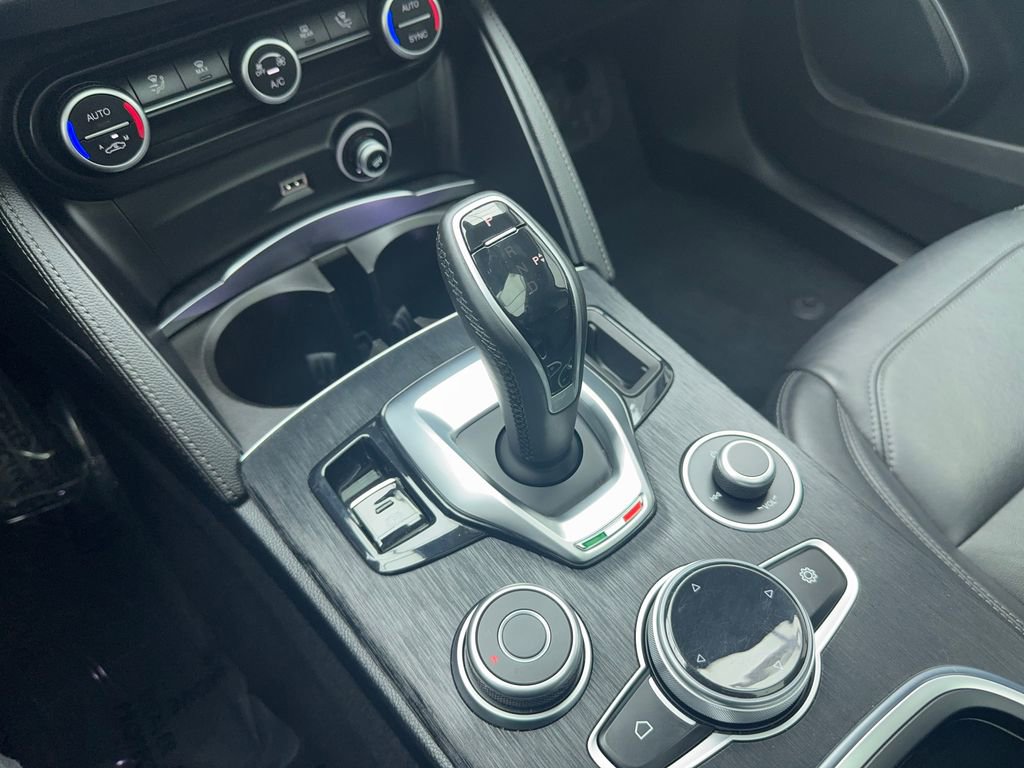 Used 2021 Alfa Romeo Stelvio Sprint w/ Sun & Sound Package image 39