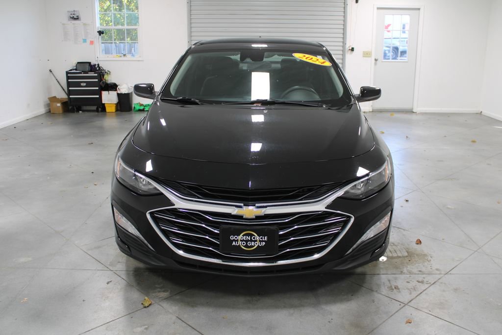 Used 2024 Chevrolet Malibu LT image 3