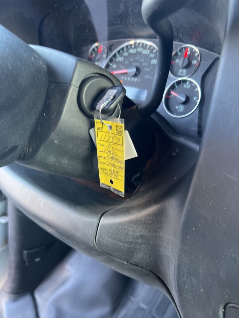 Used 2015 Chevrolet Express 2500 RWD image 29