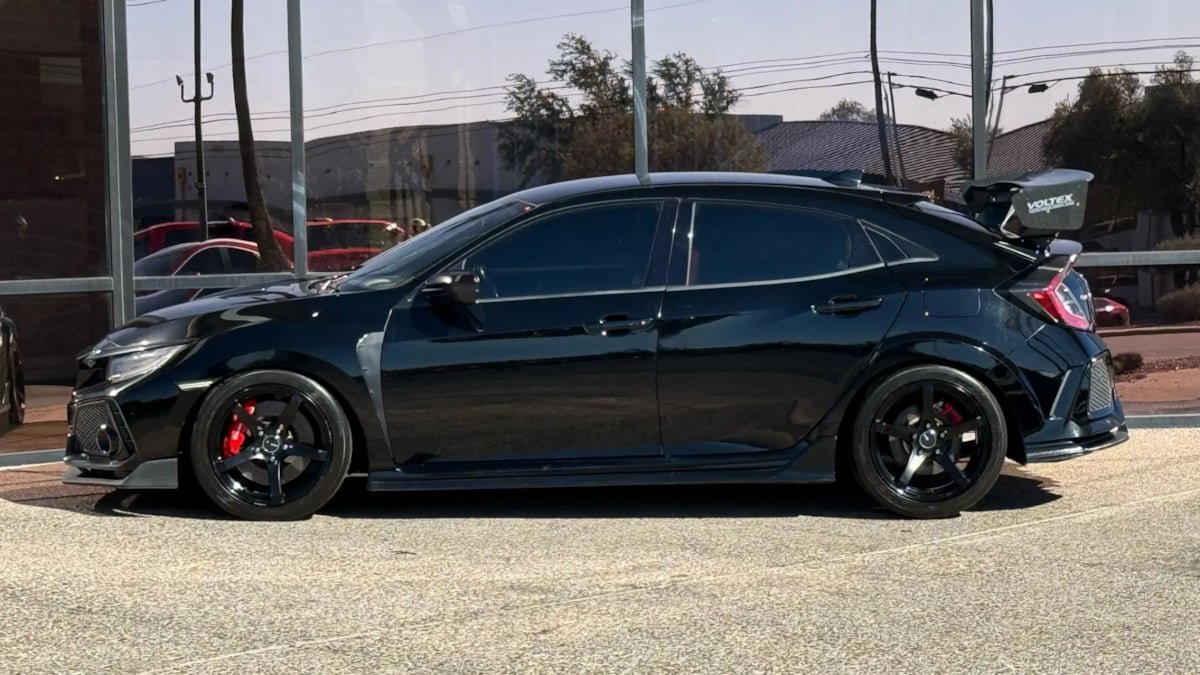 Used 2017 Honda Civic Type R image 7