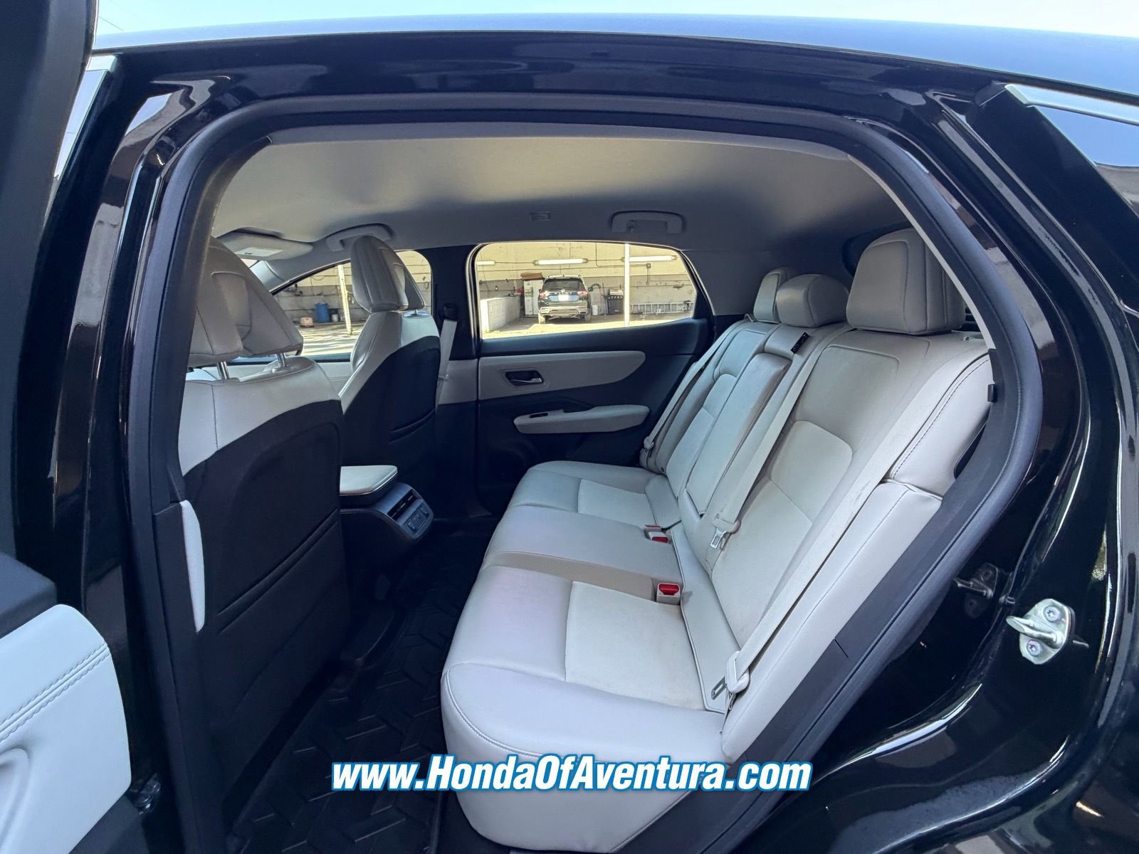 Used 2023 Nissan Ariya FWD image 11