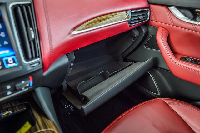 Used 2019 Maserati Levante GranLusso image 36