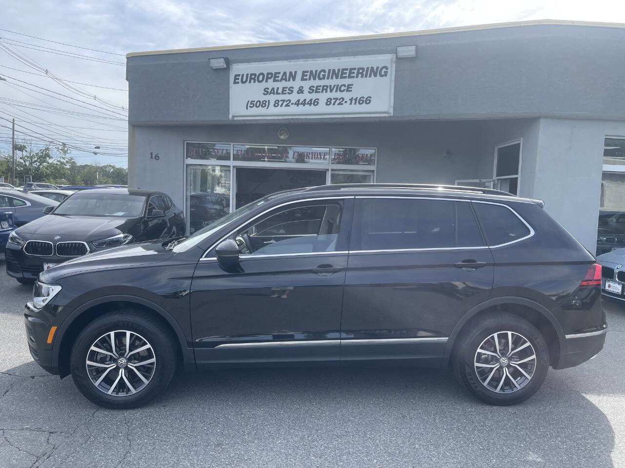 Used 2020 Volkswagen Tiguan SE image 4