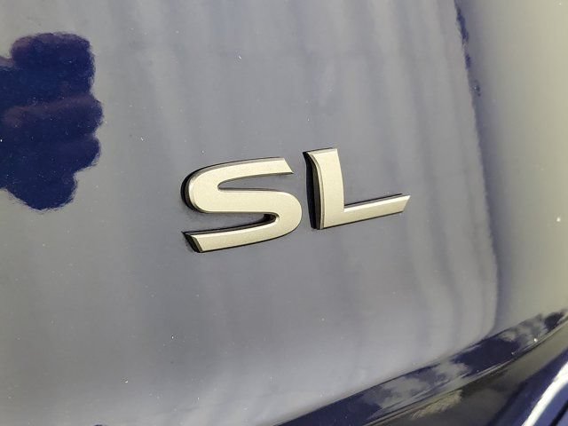 Certified 2025 Nissan Rogue SL FWD image 8
