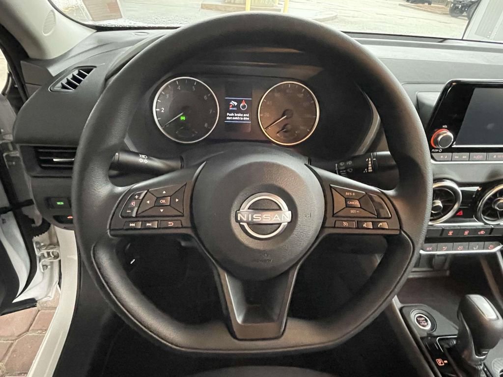 Used 2025 Nissan Sentra S image 18