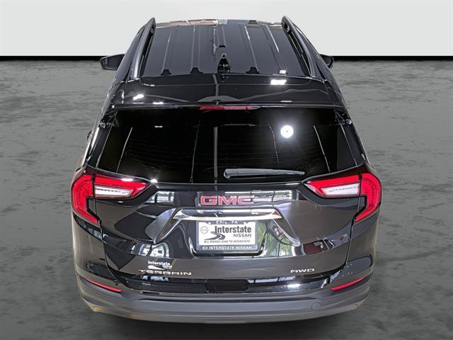 Used 2022 GMC Terrain SLE w/ Driver Convenience Package AWD/4WD image 3