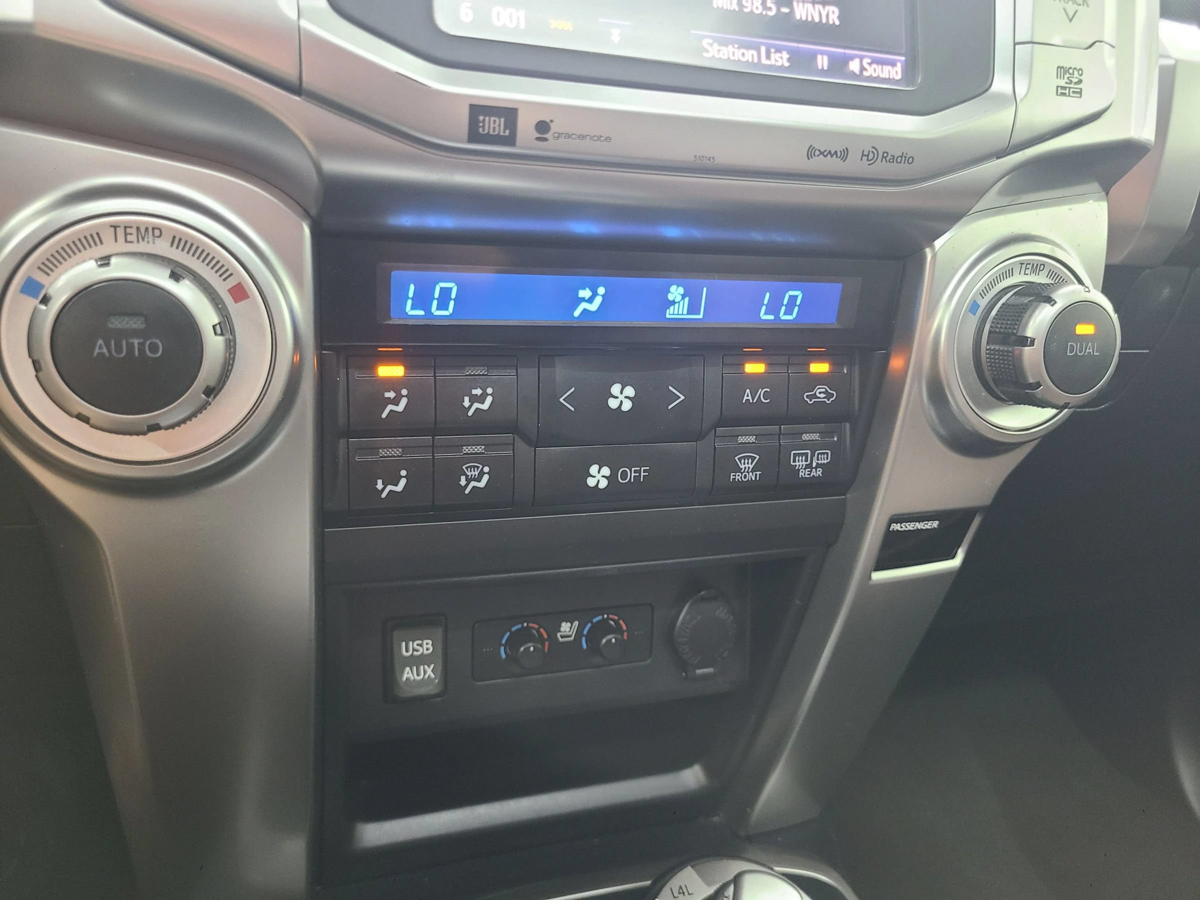 Used 2016 Toyota 4Runner Limited AWD/4WD image 35