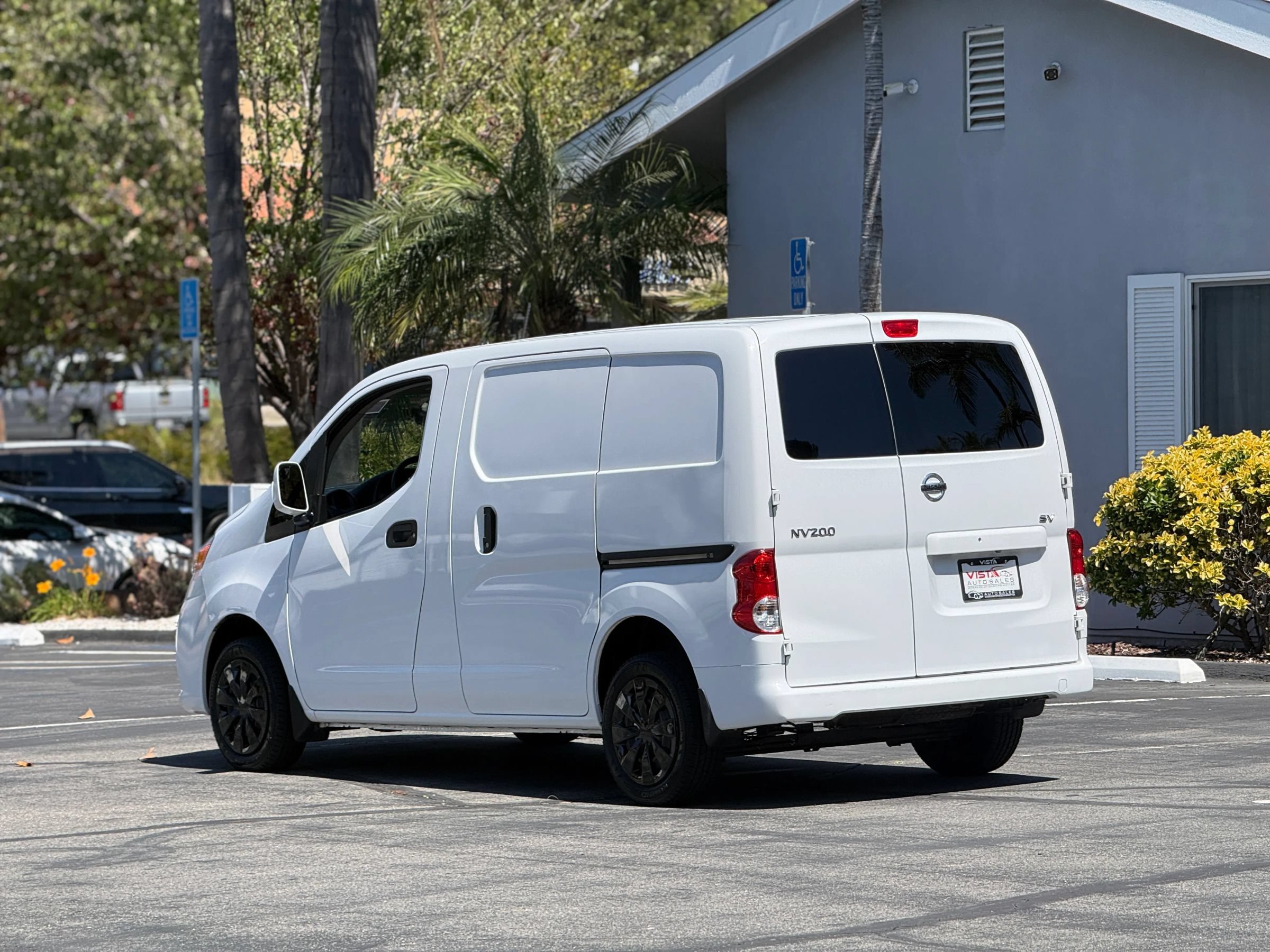 Used 2020 Nissan NV200 SV w/ Back Door Glass Package FWD image 3