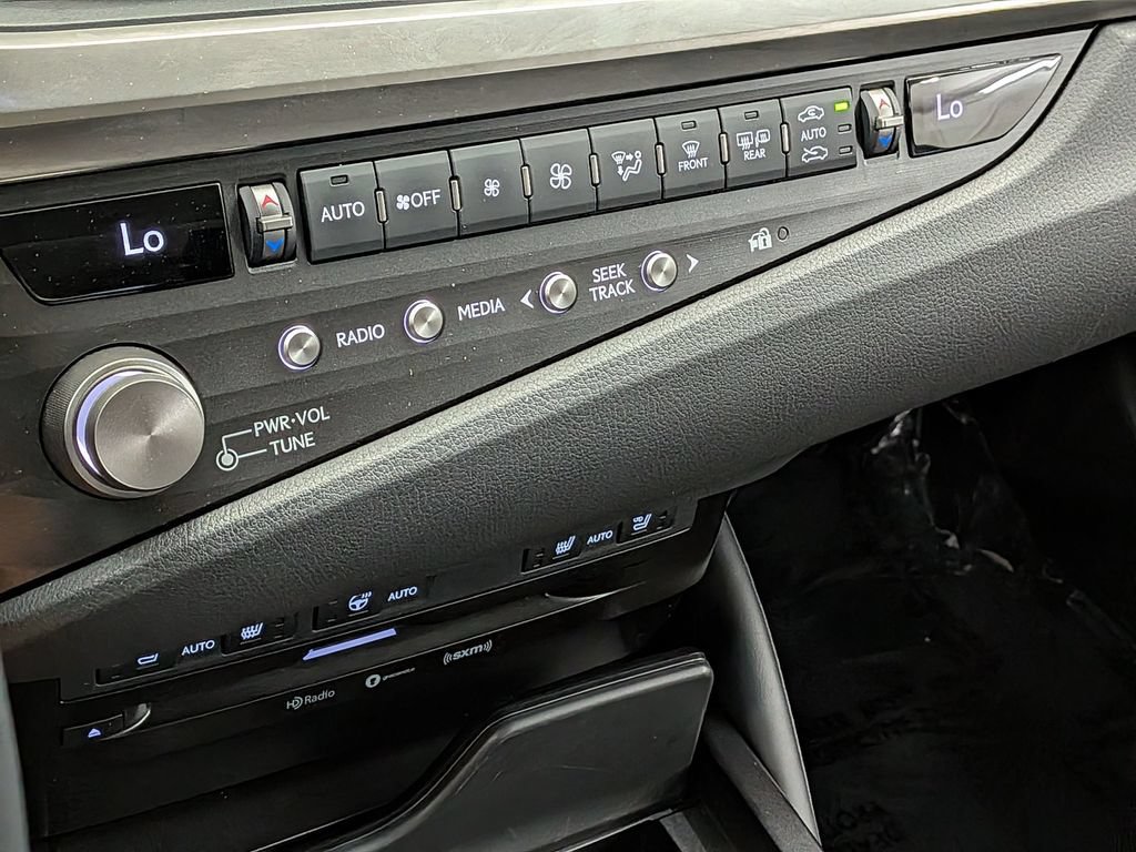 Certified 2021 Lexus ES 250 w/ Premium Package AWD/4WD image 24