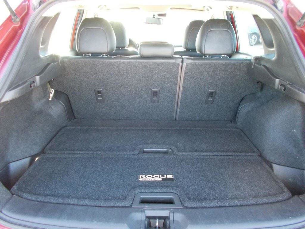 Used 2020 Nissan Rogue Sport SL w/ Premium Package FWD image 11