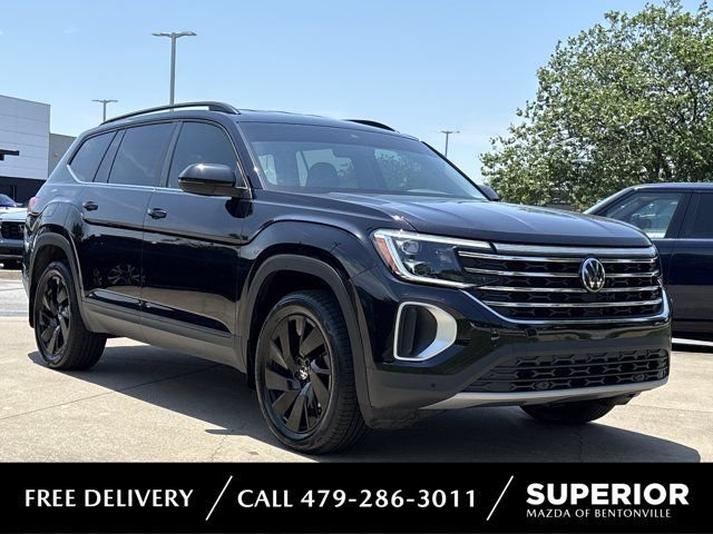 Used 2024 Volkswagen Atlas SE FWD image 1