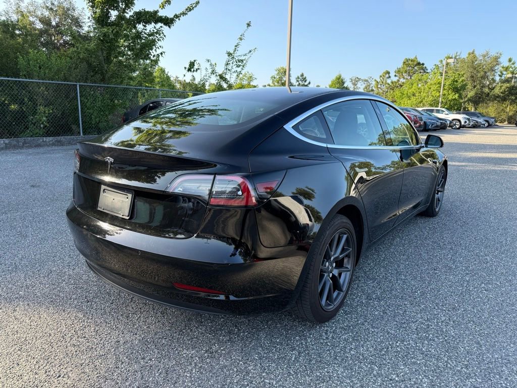 Used 2018 Tesla Model 3 Mid Range RWD image 9