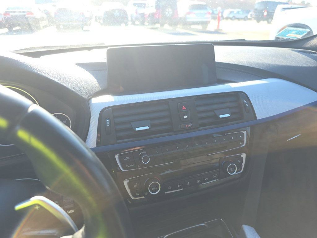 Used 2018 BMW 340i xDrive Sedan AWD/4WD image 10