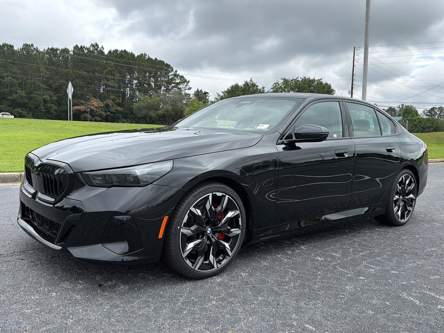 New 2027 BMW 550e xDrive w/ Executive Package AWD/4WD image 2