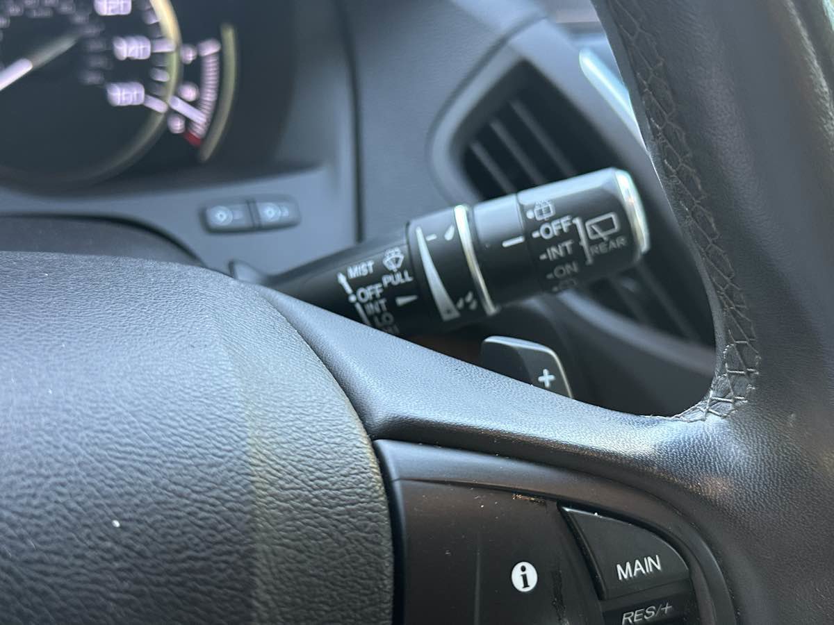 Used 2020 Acura MDX FWD image 33