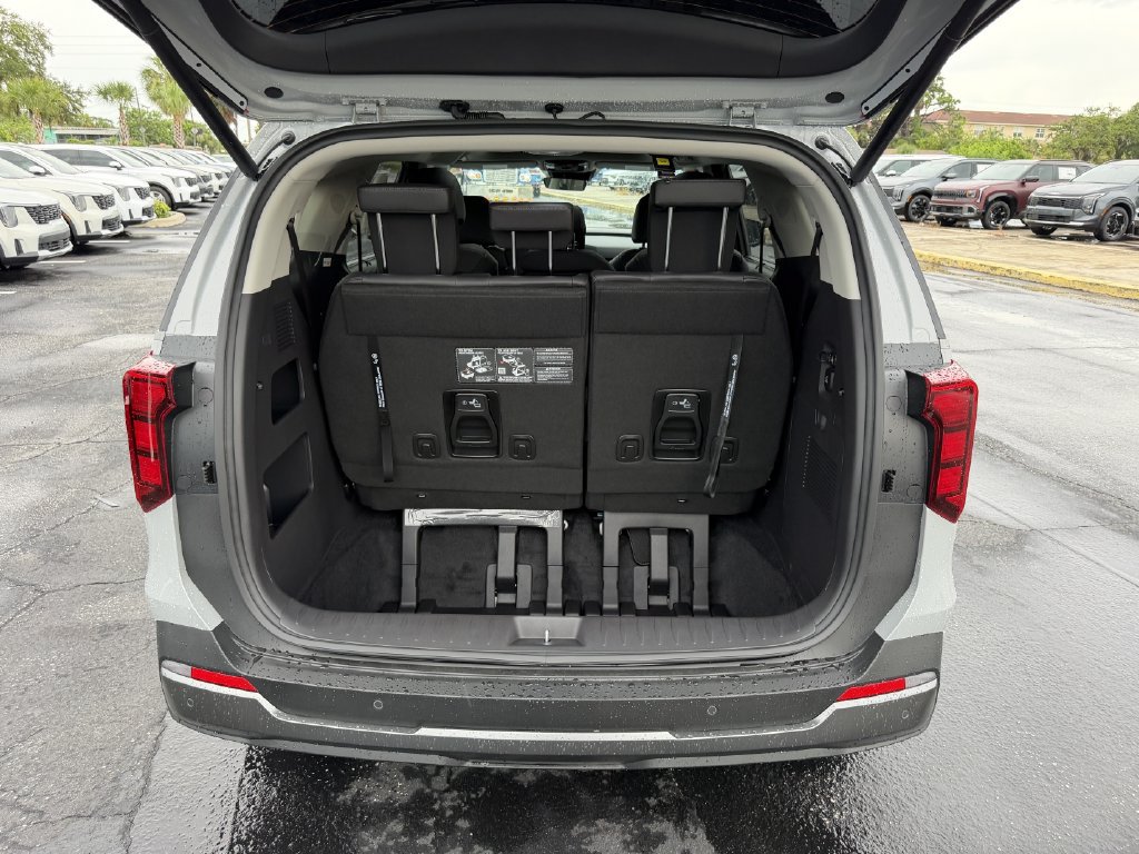New 2026 Kia Carnival SX w/ SX Dark Edition Package FWD image 13
