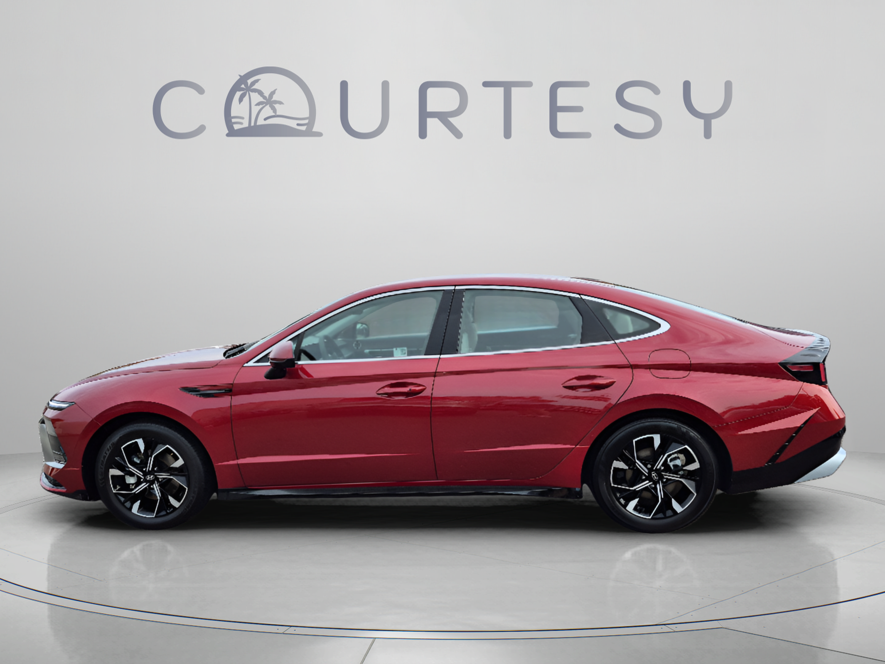 Certified 2025 Hyundai Sonata SEL FWD image 2