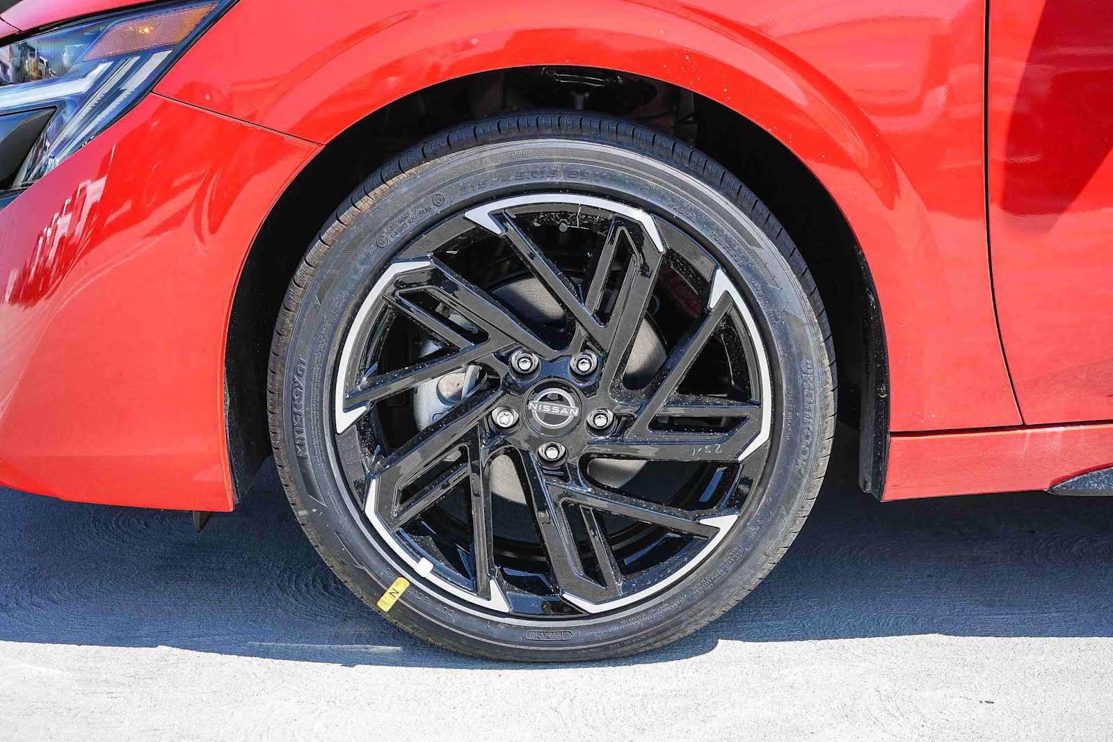 New 2027 Nissan Sentra SR w/ Floor Mat Package FWD image 11
