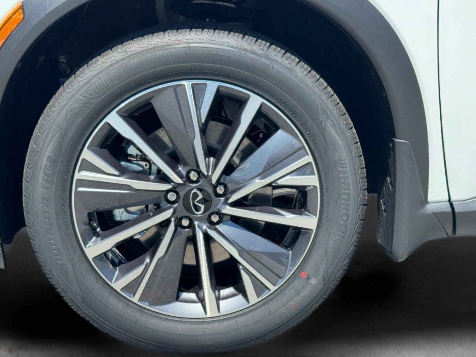 New 2027 INFINITI QX60 Luxe w/ Cargo Package FWD image 9