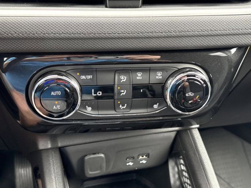 Used 2026 Chevrolet TrailBlazer LT w/ Convenience Package AWD/4WD image 24