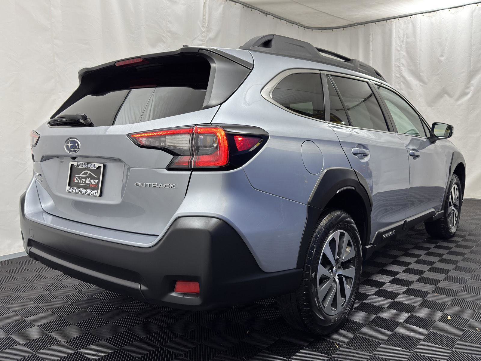 Used 2024 Subaru Outback Premium image 7