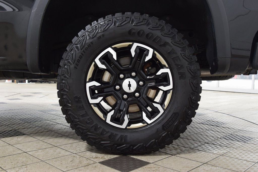 Used 2024 Chevrolet Silverado 1500 ZR2 image 28