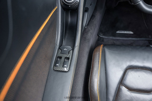 Used 2013 McLaren MP4-12C Spider RWD image 61