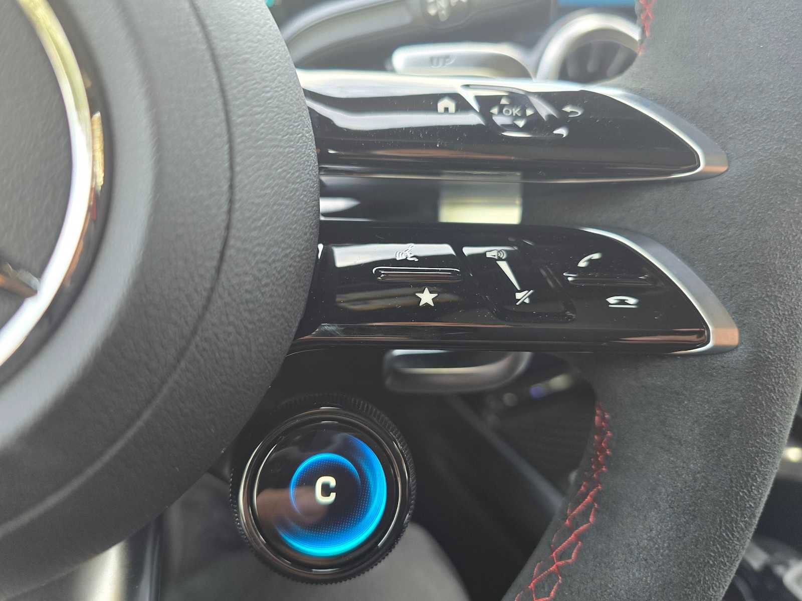 New 2026 Mercedes-Benz GLA 35 AMG 4MATIC image 32