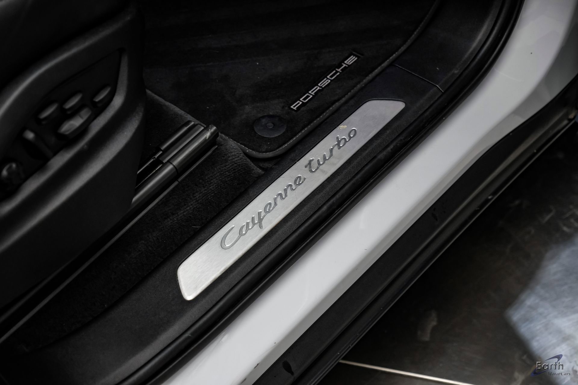 Used 2022 Porsche Cayenne Turbo image 52